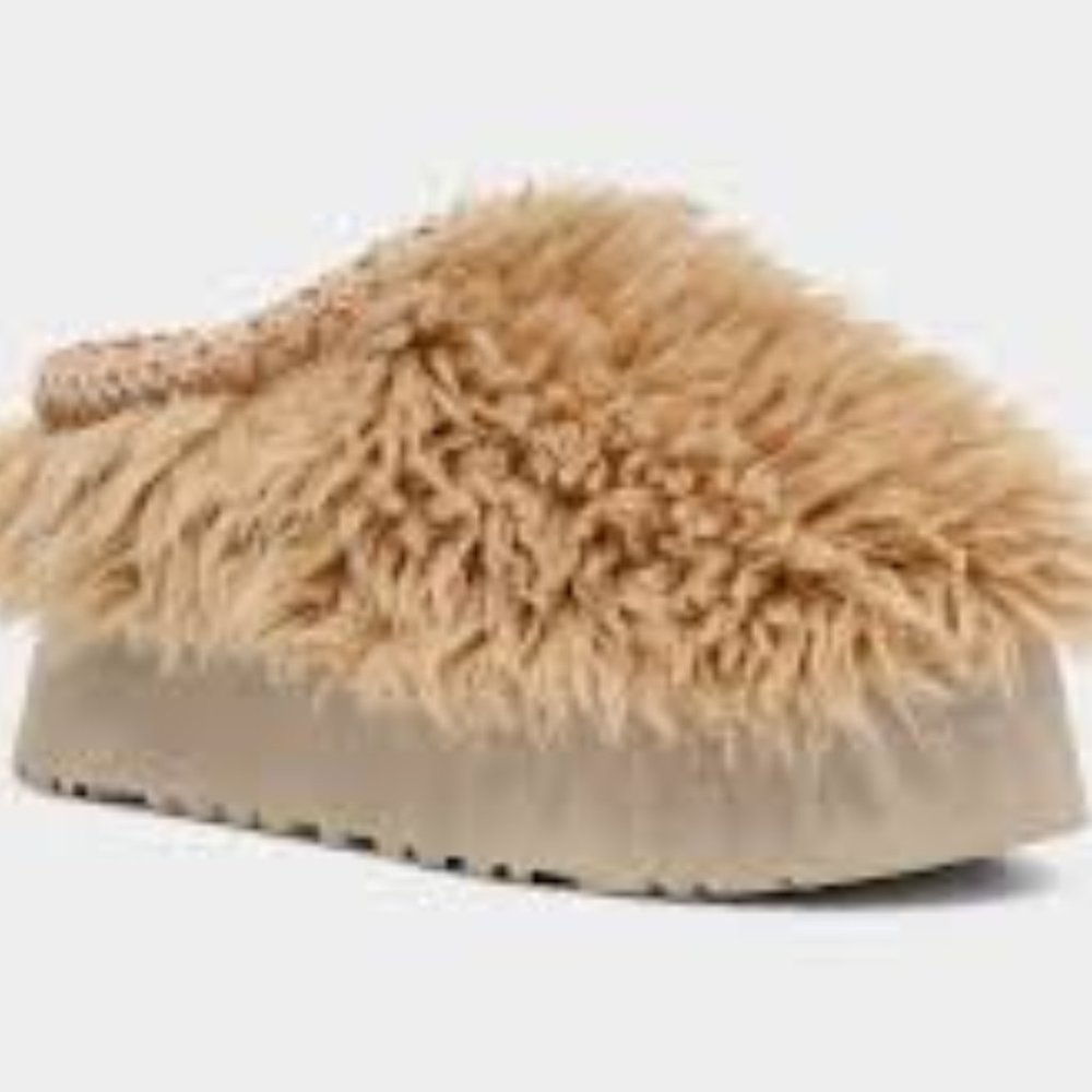 New. UGG Fluff Momma Sugar Tasman
